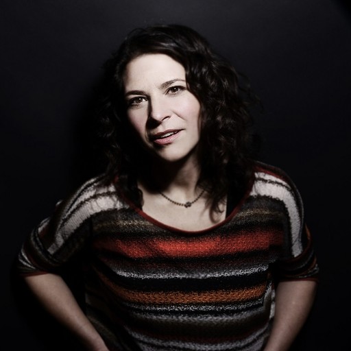 Kris Delmhorst in Charlotte